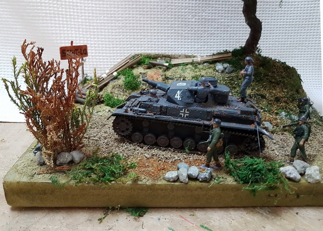 DIORAMA MILITARE TEDESCO 2. GUERRA MONDIALE ambientato nel territorio francese del 1944 - immagine 2