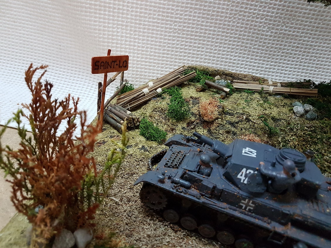 DIORAMA MILITARE TEDESCO 2. GUERRA MONDIALE ambientato nel territorio francese del 1944 - immagine 3