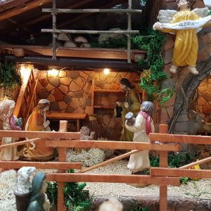 DIORAMA con AMBIENTAZIONE NATALIZIA (Nascita di GesÃ¹) realizzato interamente a mano